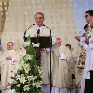 Pozdrav zagrebačkog nadbiskupa mons. Dražena Kutleše na početku misnoga slavlja proslave Majke Božje od Kamenitih vrata